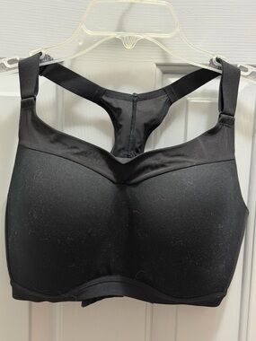 Victoria’s Secret ON POINT BLACK Racerback Wireless Sports Bra Size 34DDD